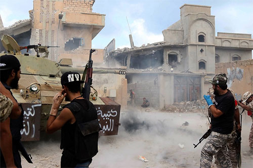 Las milicias libias avanzan hacia la conquista de Sirte